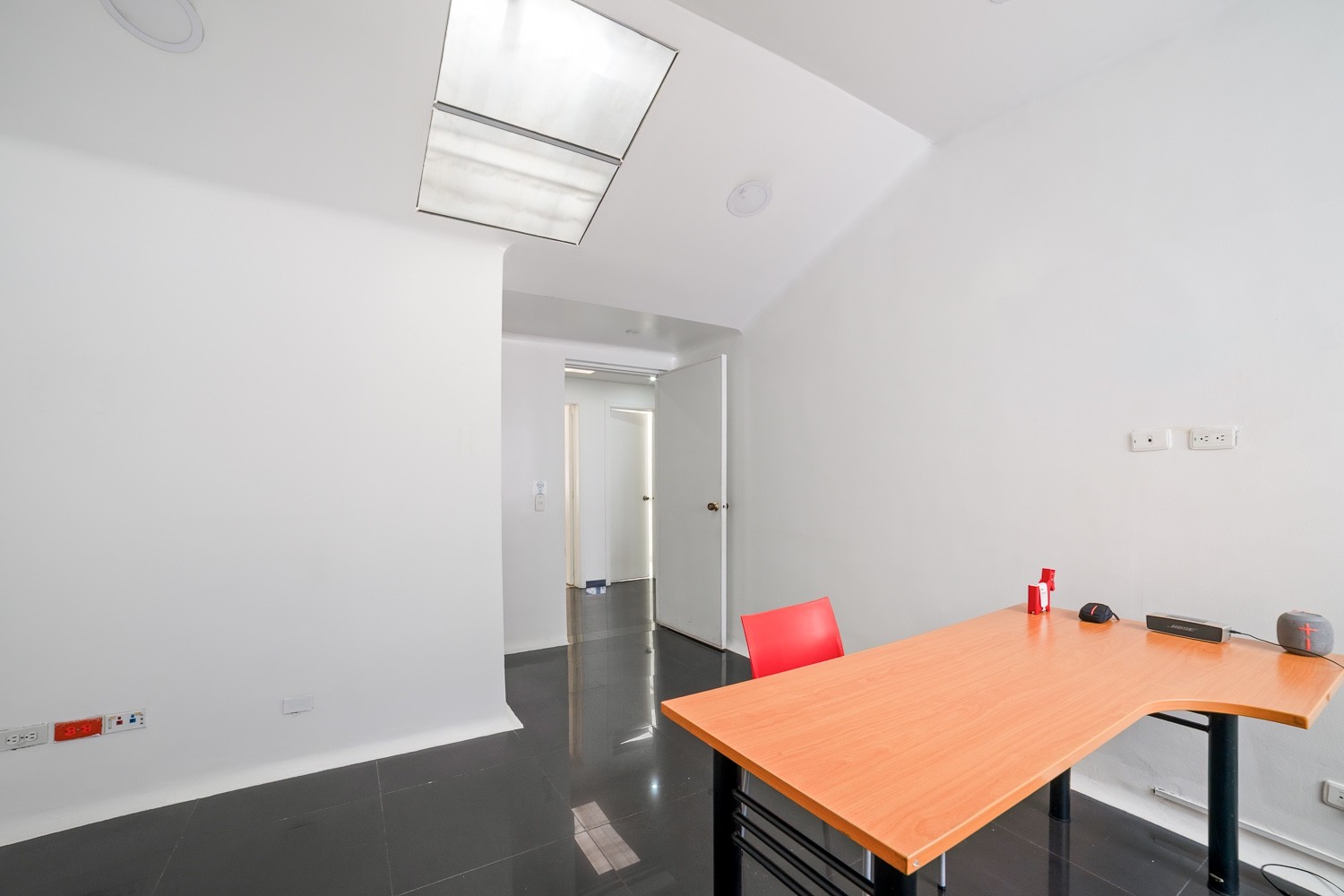 Casa en venta en Santa Barbara, Bogotá · foto 2 de 24