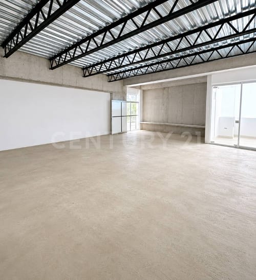 Oficina en arriendo en Barzal Bajo Sur, Villavicencio, 74 m² · foto 2 de 4