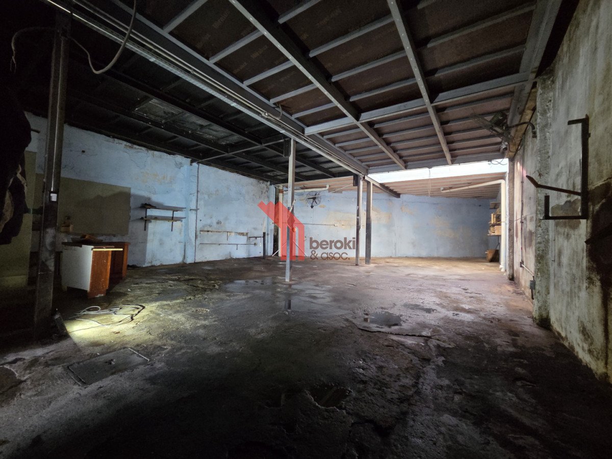 Alquiler Local Comercial o Depósito Jacinto Vera Con Entrada de Camiones · Foto 3