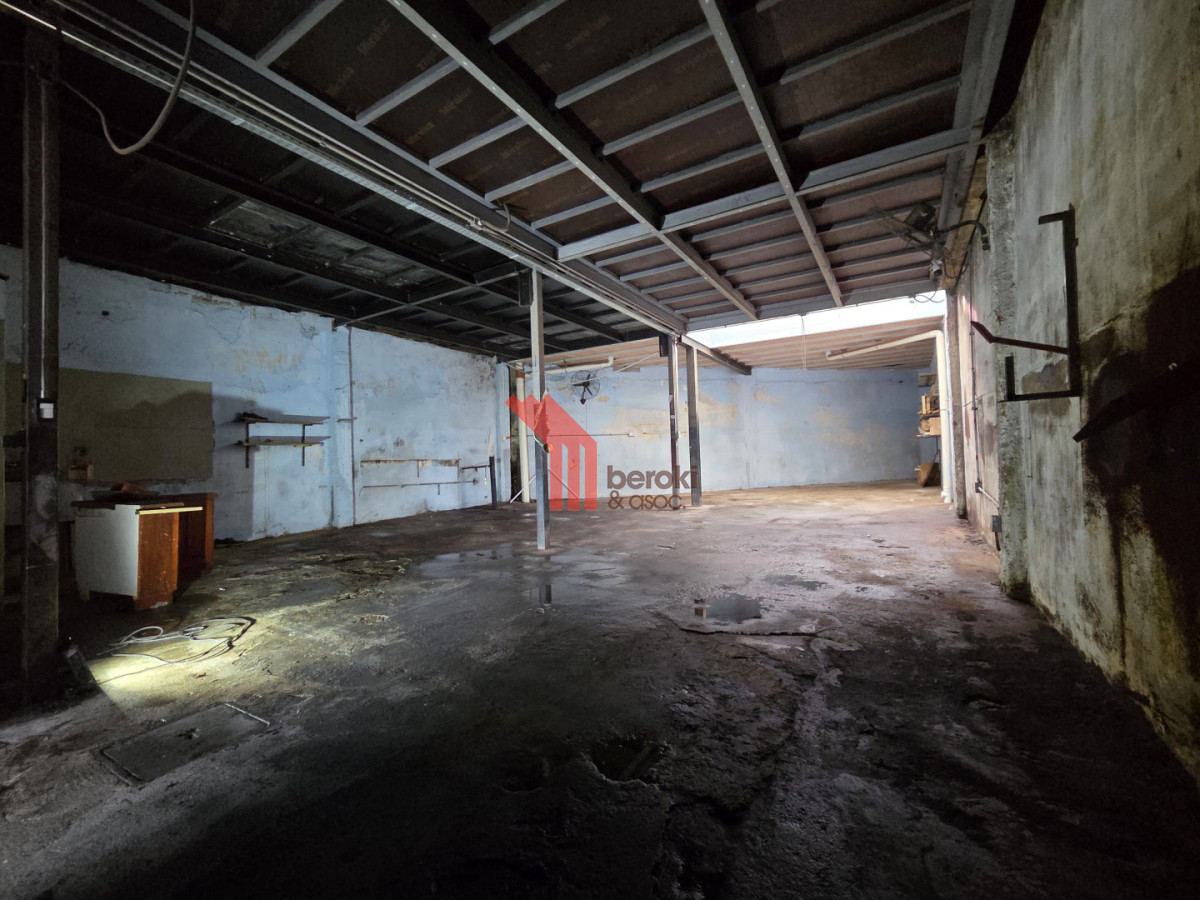 Alquiler Local Comercial o Depósito Jacinto Vera Con Entrada de Camiones · Foto 4