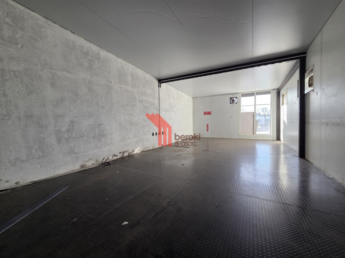 Alquiler Local Comercial o Depósito Jacinto Vera Con Entrada de Camiones · Foto 10