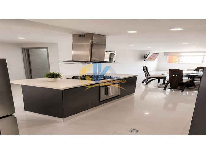 Apartamento de 3 alcobas en venta en Cabecera Del Llano, Bucaramanga, 123 m² · foto 4 de 12