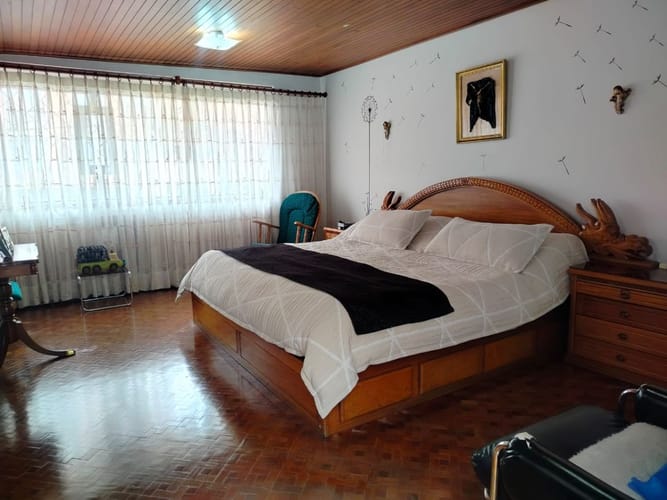 Casa de 6 alcobas en venta en Chicó Navarra, Bogotá, 612 m² · foto 12 de 23