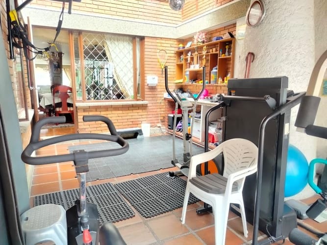 Casa de 6 alcobas en venta en Chicó Navarra, Bogotá, 612 m² · foto 23 de 23