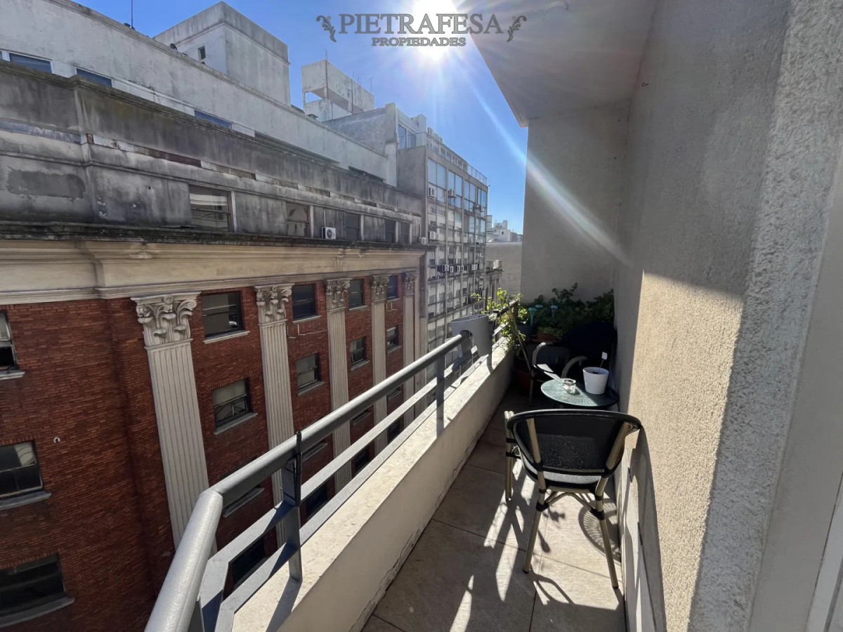 Apartamento en alquiler, 3 dormitorios, 2 baños, terraza. Ciudad Vieja. · Foto 2