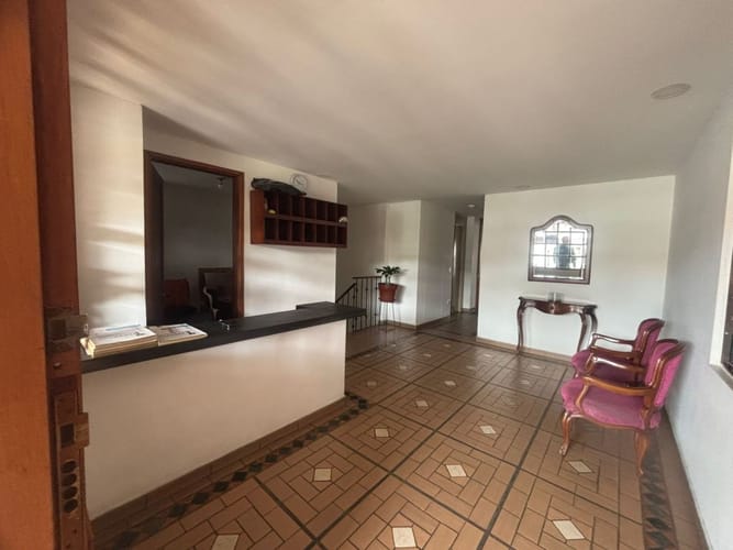 Apartamento de 4 alcobas en venta en Alhambra, Bogotá, 138 m² · foto 4 de 24