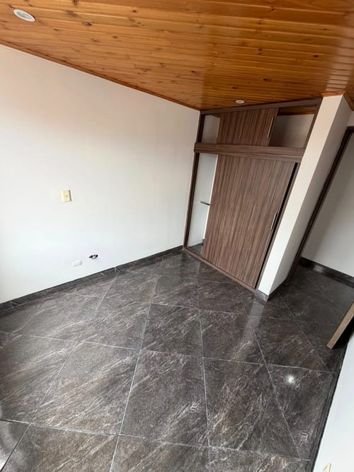 Apartamento de 3 alcobas en venta en Suba Salitre, Bogotá, 54 m² · foto 7 de 11