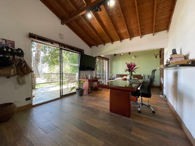 Casa de 5 alcobas en venta en Los Balsos, Medellín, 261 m² · foto 2 de 24