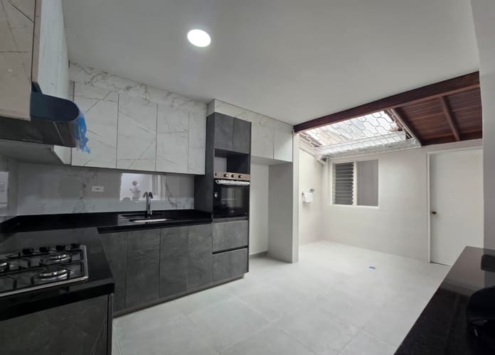 Oficina en arriendo en Belén, Medellín, 210 m² · foto 3 de 19