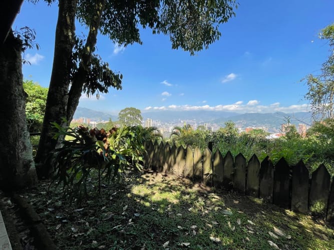 Casa de 5 alcobas en venta en Los Balsos, Medellín, 261 m² · foto 14 de 24