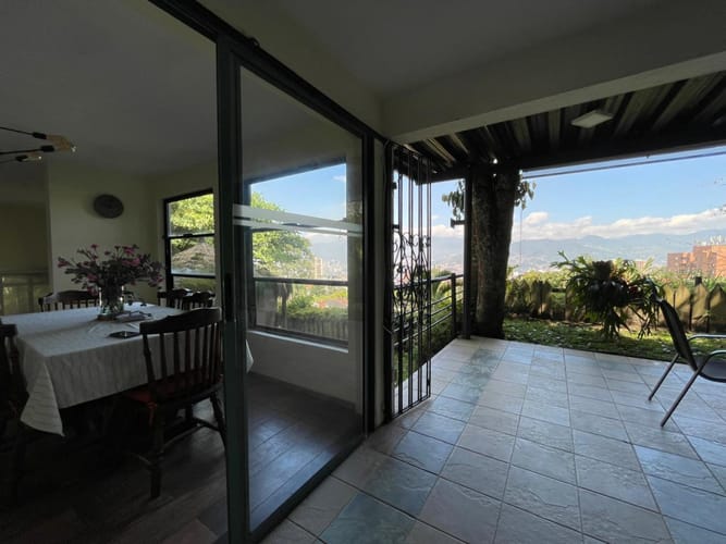 Casa de 5 alcobas en venta en Los Balsos, Medellín, 261 m² · foto 15 de 24