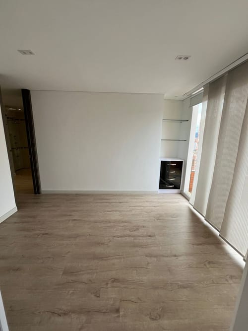 Apartamento de 6 alcobas en venta en La Calleja, Bogotá, 244 m² · foto 17 de 24