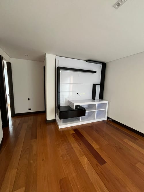 Apartamento de 6 alcobas en venta en La Calleja, Bogotá, 244 m² · foto 21 de 24