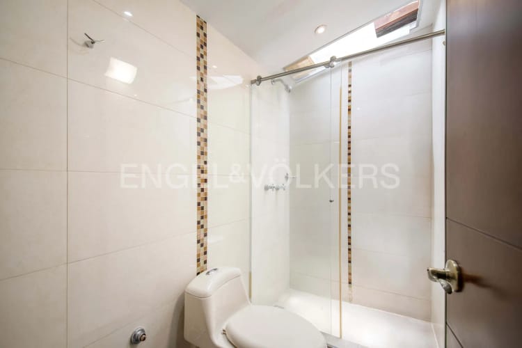 Casa de 3 alcobas en venta en Cerros De Niza, Bogotá, 234 m² · foto 13 de 19
