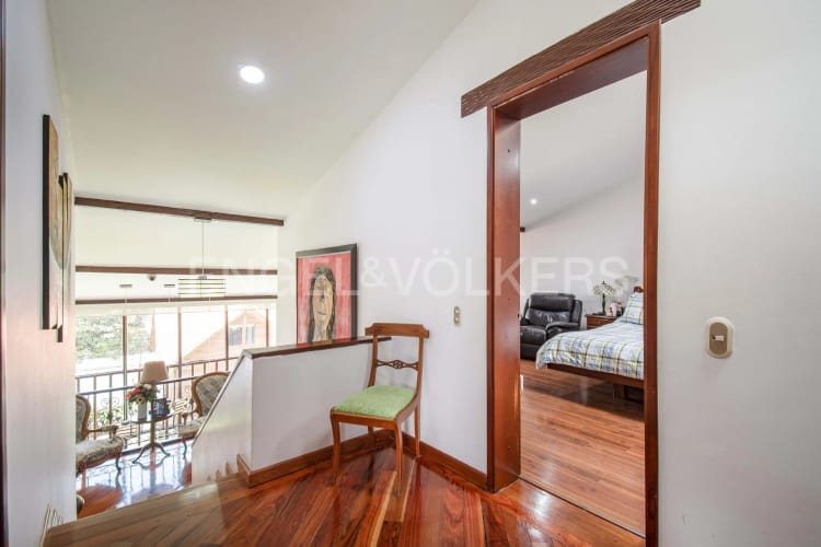 Casa de 3 alcobas en venta en Cerros De Niza, Bogotá, 234 m² · foto 11 de 19