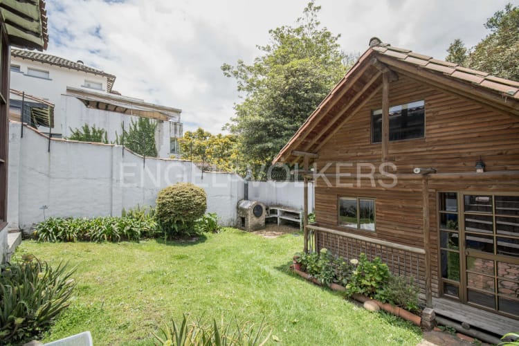 Casa de 3 alcobas en venta en Cerros De Niza, Bogotá, 234 m² · foto 7 de 19
