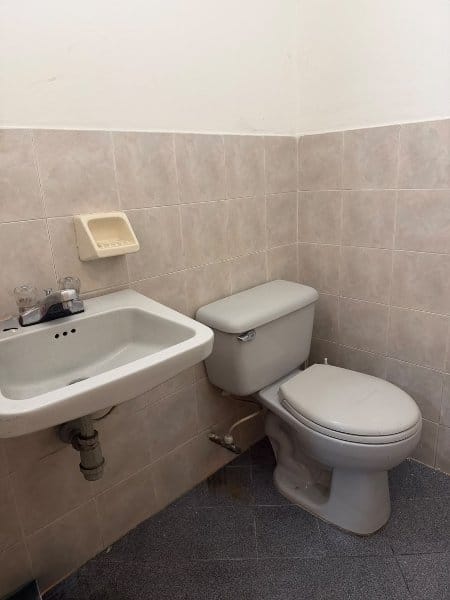Local en venta en Suramericana, Medellín, 45 m² · foto 6 de 8