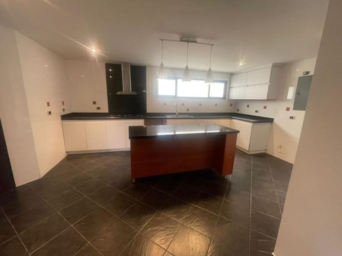 Apartamento de 4 alcobas en venta en Cerros De Suba, Bogotá, 247 m² · foto 9 de 24