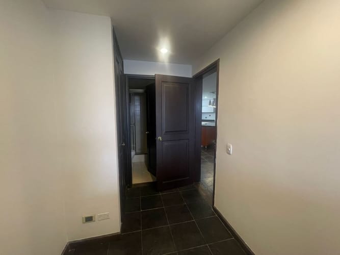 Apartamento de 4 alcobas en venta en Cerros De Suba, Bogotá, 247 m² · foto 15 de 24