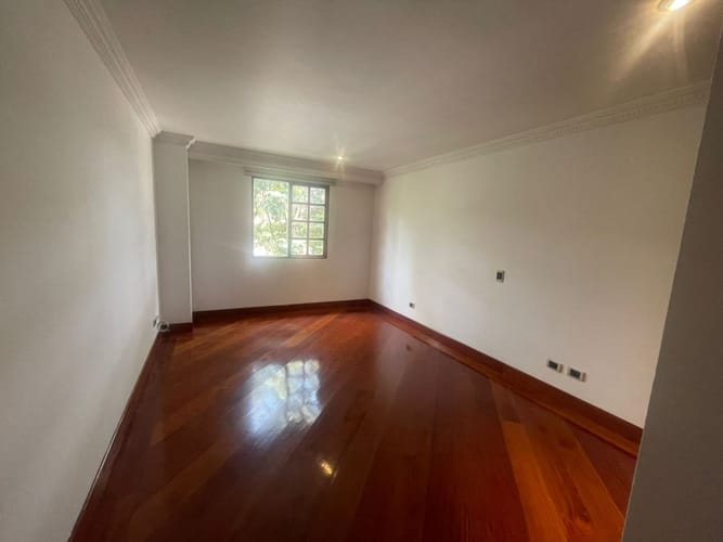 Apartamento de 4 alcobas en venta en Cerros De Suba, Bogotá, 247 m² · foto 19 de 24