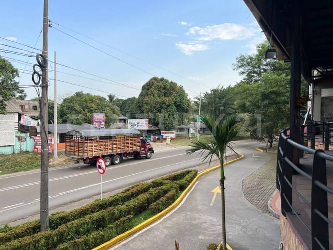 Local en arriendo en Refugio, Villavicencio, 27 m² · foto 5 de 6