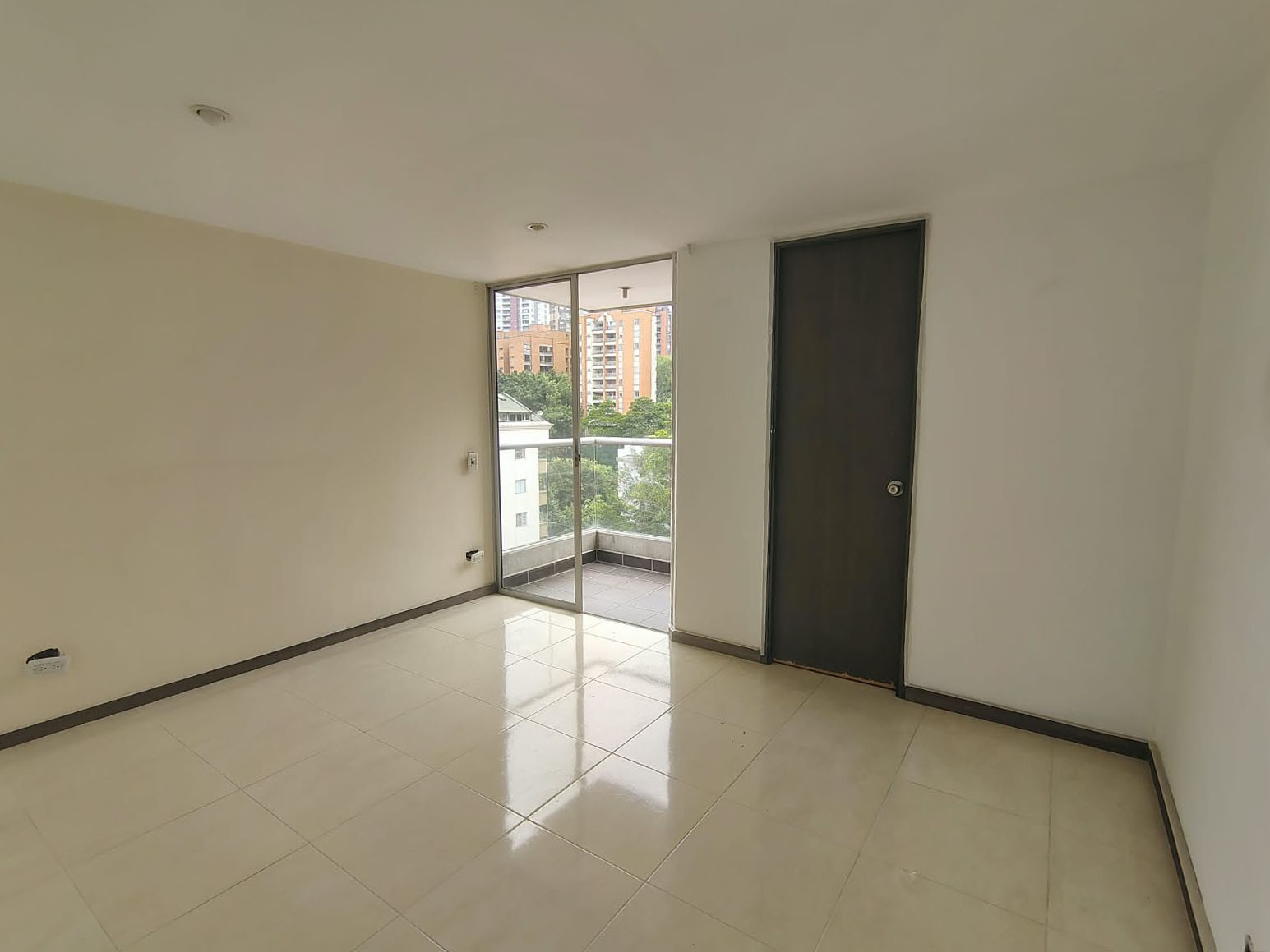 Apartamento en arriendo en El Poblado, Medellín · foto 11 de 13