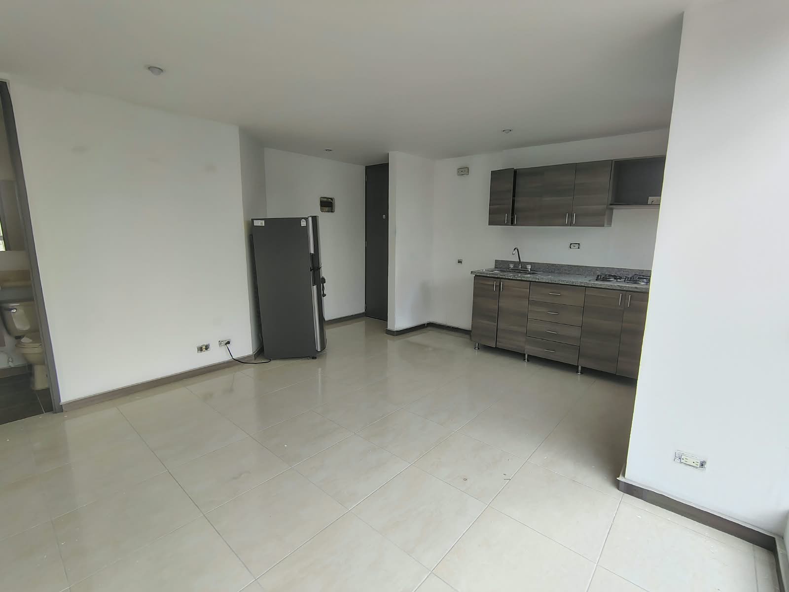 Apartamento en arriendo en El Poblado, Medellín · foto 7 de 13
