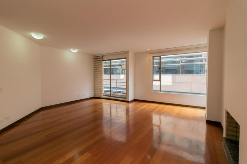 Apartamento en venta en Santa Barbara Occidental, Bogotá · foto 2 de 23