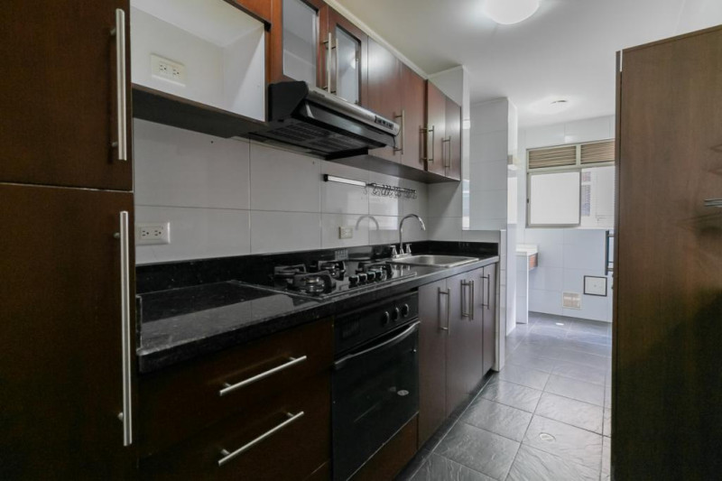 Apartamento en venta en Santa Barbara Occidental, Bogotá · foto 5 de 23