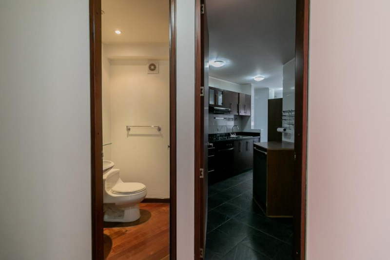 Apartamento en venta en Santa Barbara Occidental, Bogotá · foto 8 de 23