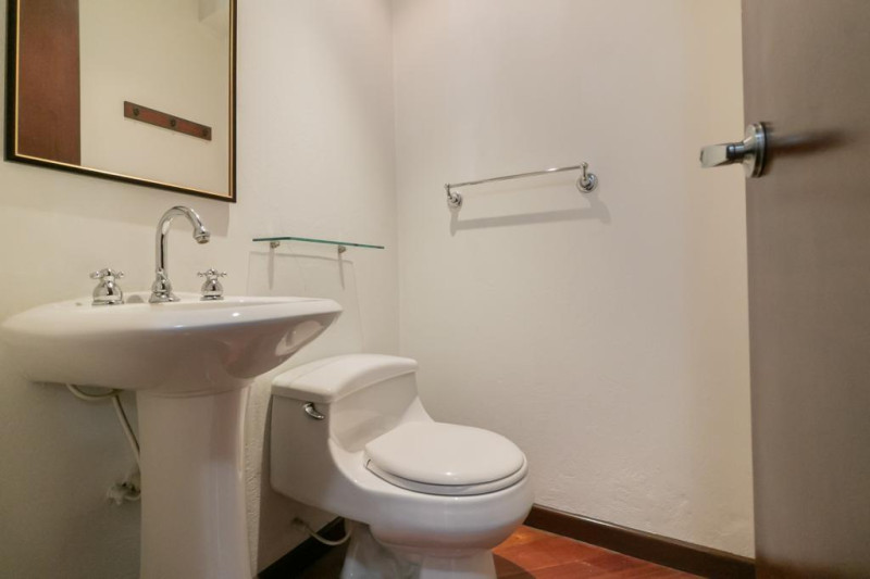 Apartamento en venta en Santa Barbara Occidental, Bogotá · foto 9 de 23