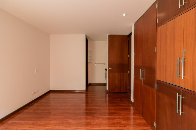 Apartamento en venta en Santa Barbara Occidental, Bogotá · foto 15 de 23