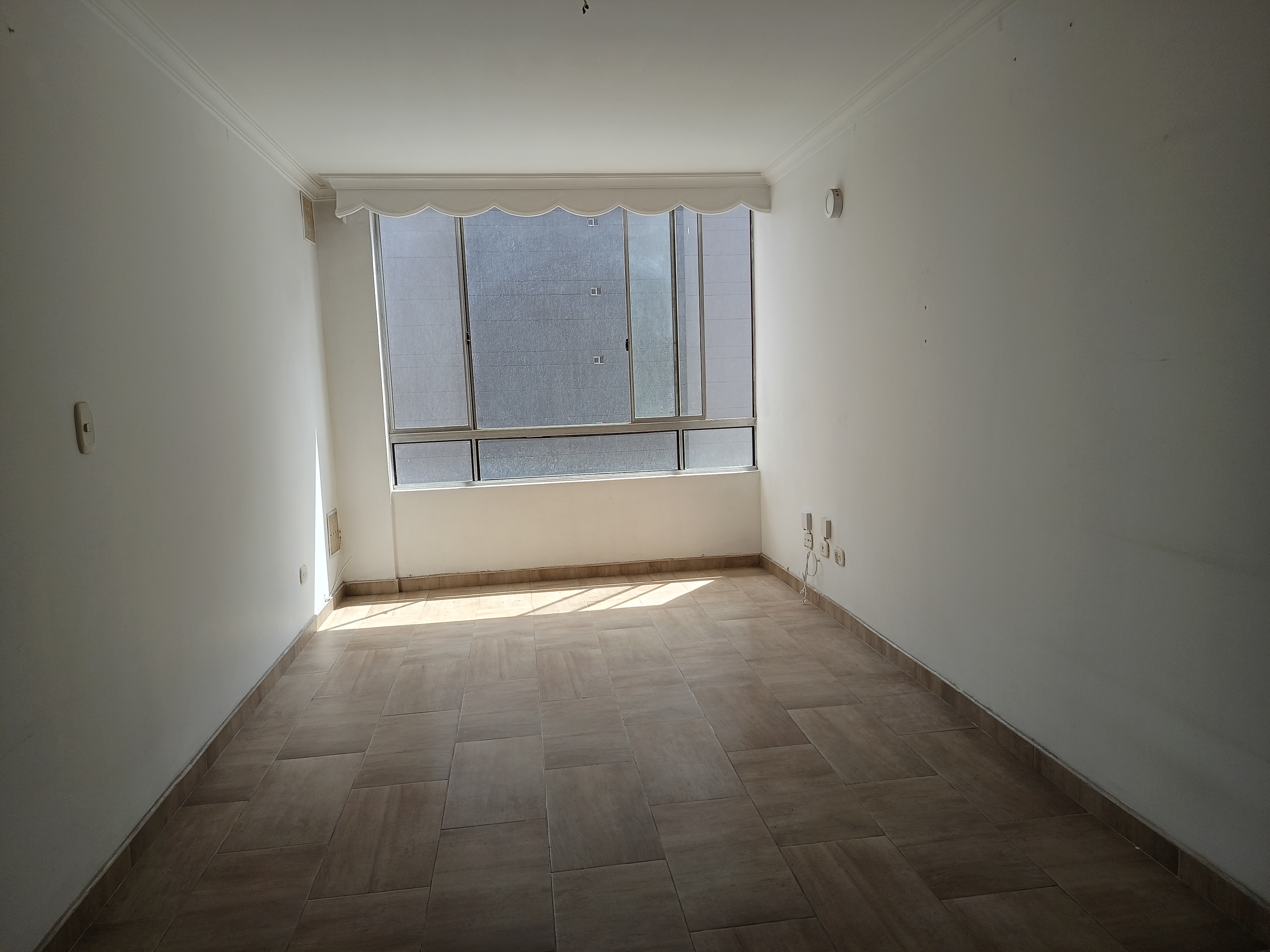Apartamento en venta en Castilla, Bogotá · foto 3 de 11