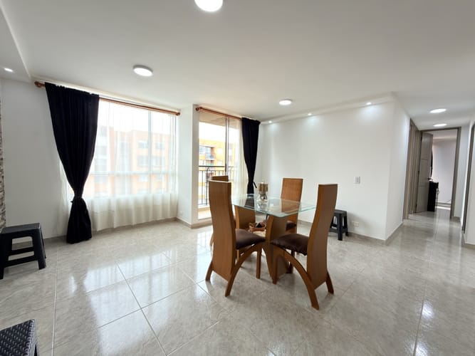 Apartamento de 3 alcobas en venta en Conjunto Residencial Tarento, Madrid, 65 m² · foto 5 de 17