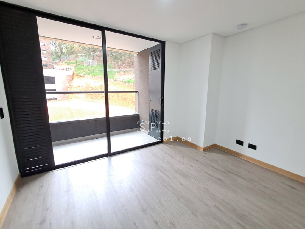 Apartamento en arriendo en Las Palmas, Medellín · foto 3 de 14