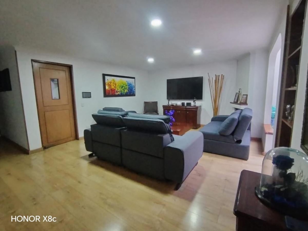 Apartamento en venta en Alhambra, Bogotá · foto 3 de 17