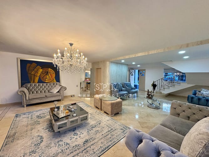 Casa de 4 alcobas en venta en El Tesoro, Medellín, 450 m² · foto 4 de 24