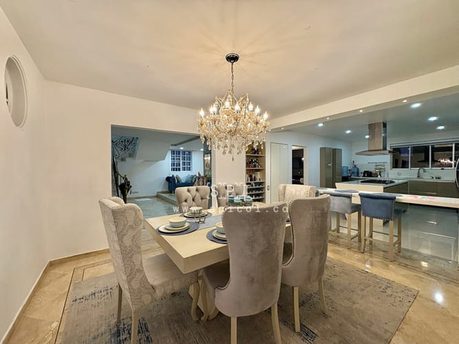 Casa de 4 alcobas en venta en El Tesoro, Medellín, 450 m² · foto 6 de 24