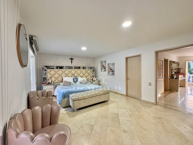 Casa de 4 alcobas en venta en El Tesoro, Medellín, 450 m² · foto 21 de 24