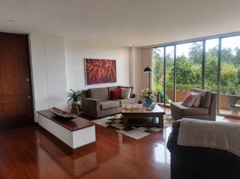 Apartamento de 3 alcobas en venta en Cerros De Suba, Bogotá, 192 m² · foto 2 de 24