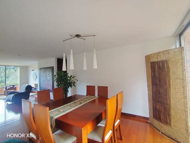 Apartamento de 3 alcobas en venta en Cerros De Suba, Bogotá, 192 m² · foto 5 de 24