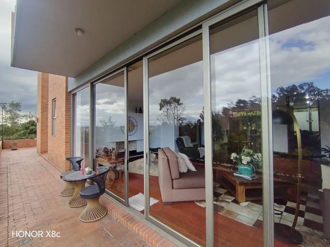 Apartamento de 3 alcobas en venta en Cerros De Suba, Bogotá, 192 m² · foto 9 de 24
