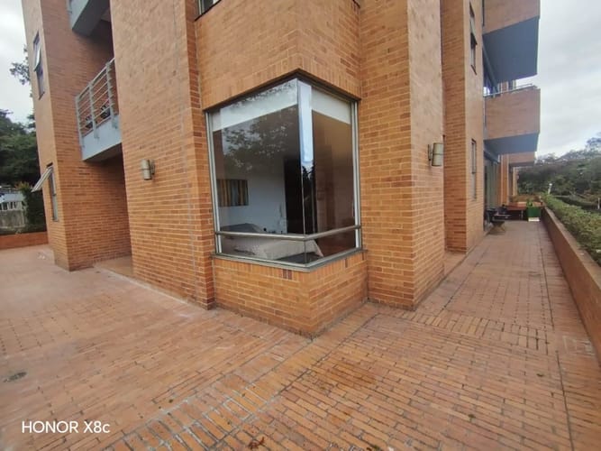 Apartamento de 3 alcobas en venta en Cerros De Suba, Bogotá, 192 m² · foto 11 de 24