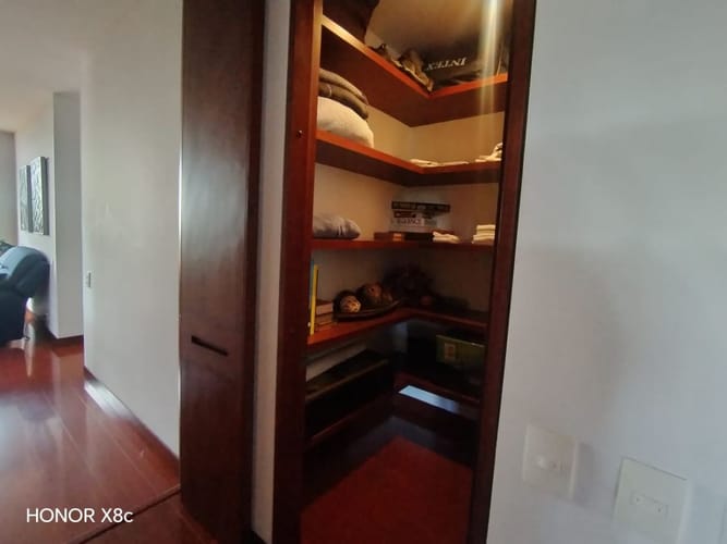 Apartamento de 3 alcobas en venta en Cerros De Suba, Bogotá, 192 m² · foto 21 de 24