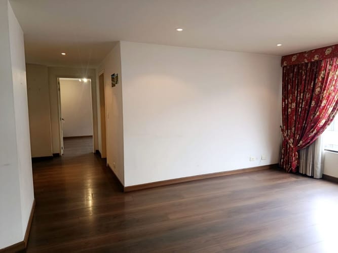 Apartamento de 3 alcobas en venta en Santa Barbara, Bogotá, 124 m² · foto 5 de 14