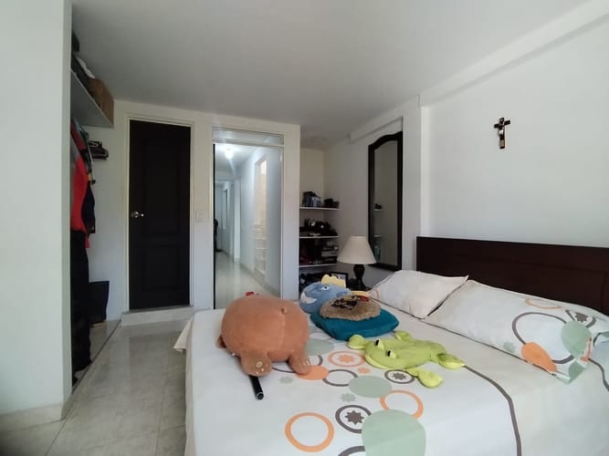 Casa de 4 alcobas en venta en Valle Del Lili, Cali, 220 m² · foto 6 de 23