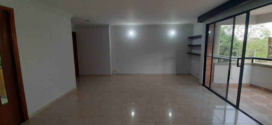 Apartamento de 3 alcobas en venta en El Ingenio, Cali, 128 m² · foto 3 de 24