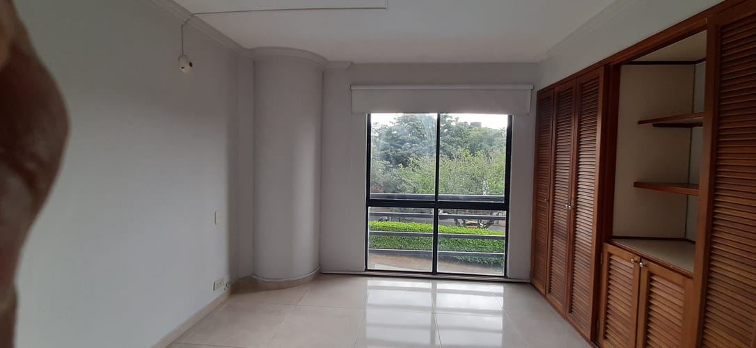 Apartamento de 3 alcobas en venta en El Ingenio, Cali, 128 m² · foto 9 de 24