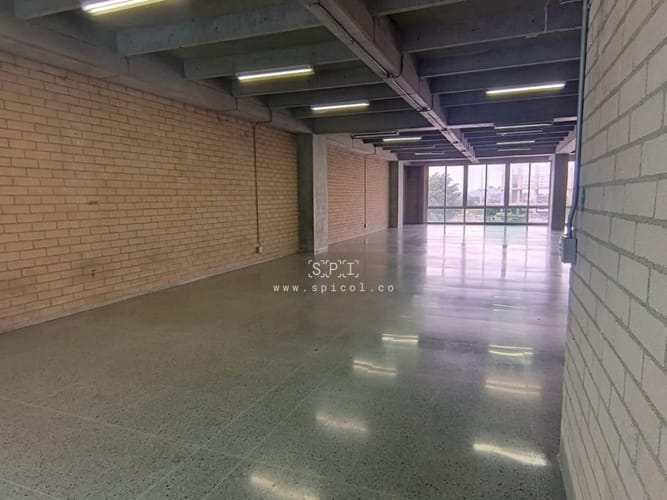 Local en arriendo en Guayabal, Medellín, 350 m² · foto 5 de 12
