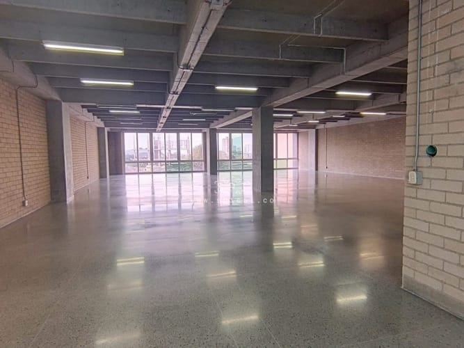 Local en arriendo en Guayabal, Medellín, 350 m² · foto 11 de 12